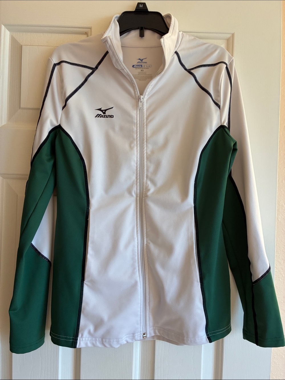 Mizuno Women’s DryLite Jacket XSmall Lightweight Full Zip Athletic Performance